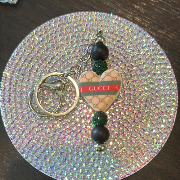 Source Unknown Accessories - Gucci Green and Black Key Holder with Heart Design